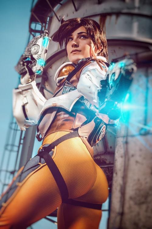 47 Hot And Sexy Tracer Cosplays Will Prove She Is Sexiest Video Game Character | Best Of Comic Books