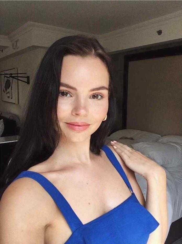 48 Eline Powell Nude Pictures Flaunt Her Immaculate Figure | Best Of Comic Books