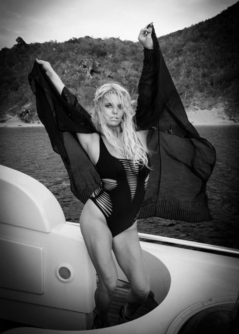 48 Hot And Sexy Pictures Of Jessica Simpson Unravel Her Super Sexual Bikini Body | Best Of Comic Books