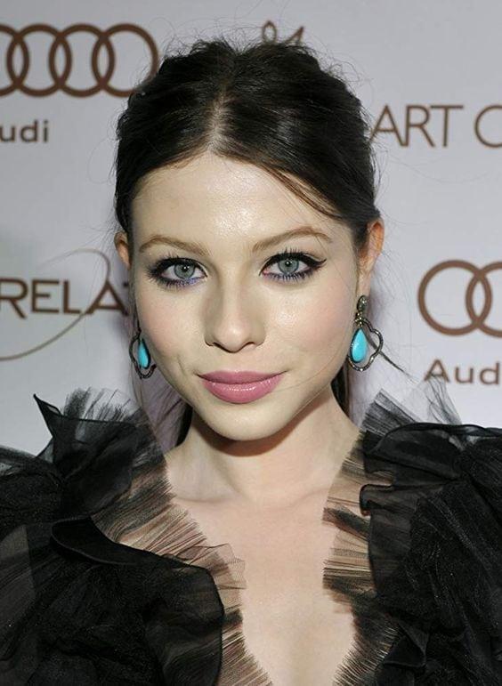48 Hot Pictures Of Michelle Trachtenberg Will Make You Her Biggest Follower | Best Of Comic Books