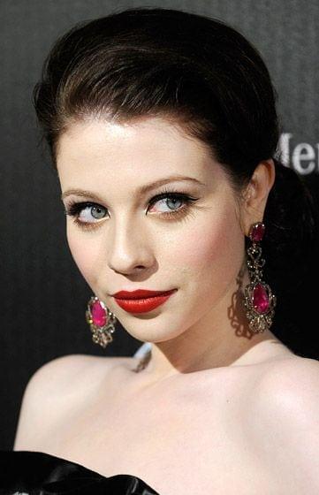 48 Hot Pictures Of Michelle Trachtenberg Will Make You Her Biggest Follower | Best Of Comic Books