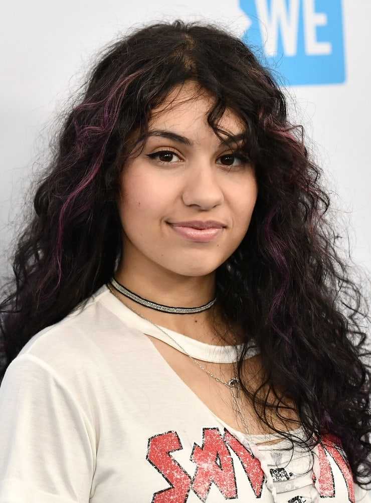 49 Alessia Cara Hot Pictures Are Too Delicious For All Her Fans – The  Viraler