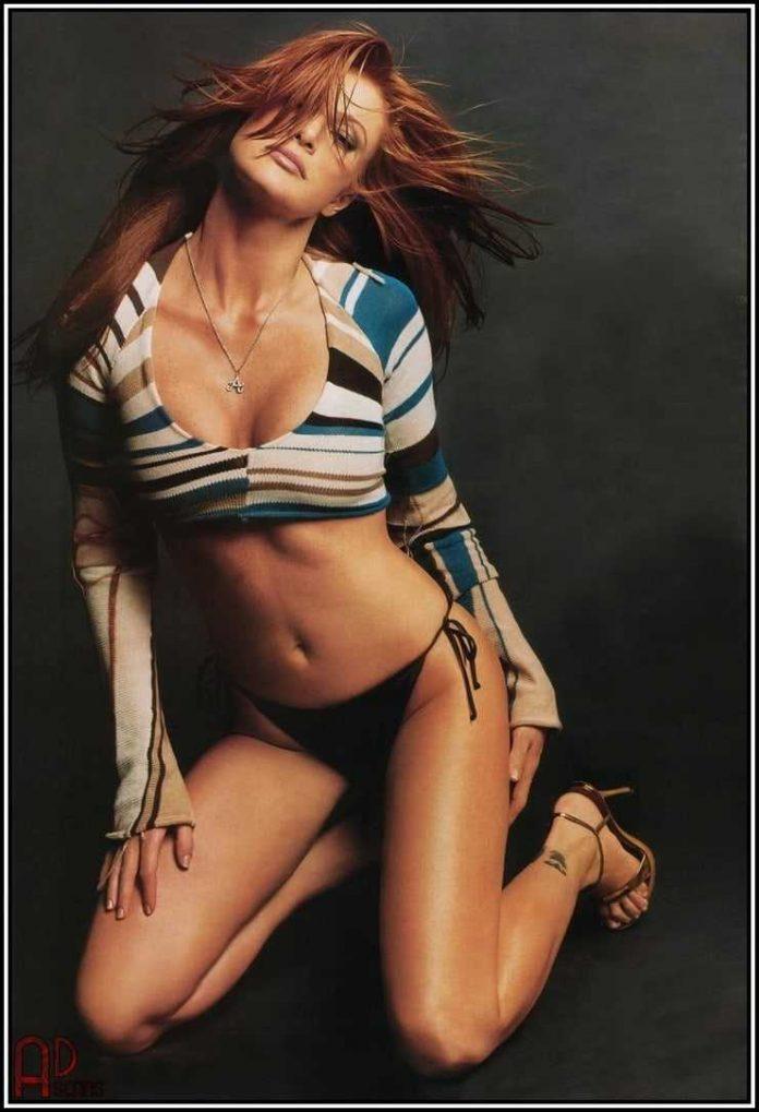 49 Angie Everhart Nude Pictures Will Put You In A Good Mood | Best Of Comic Books