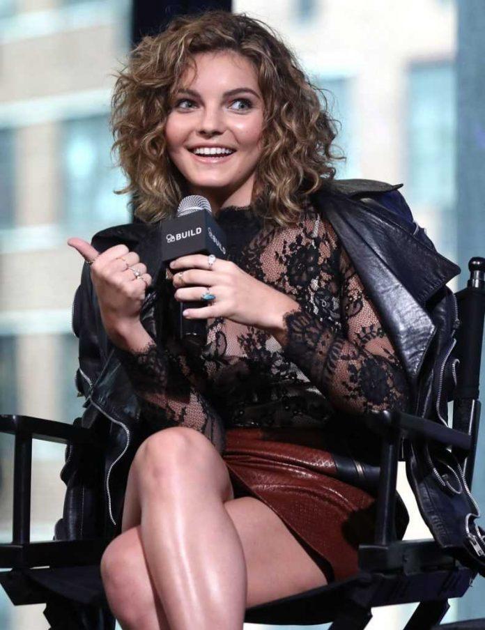 49 Camren Bicondova Nude Pictures That Are Appealingly Attractive | Best Of Comic Books