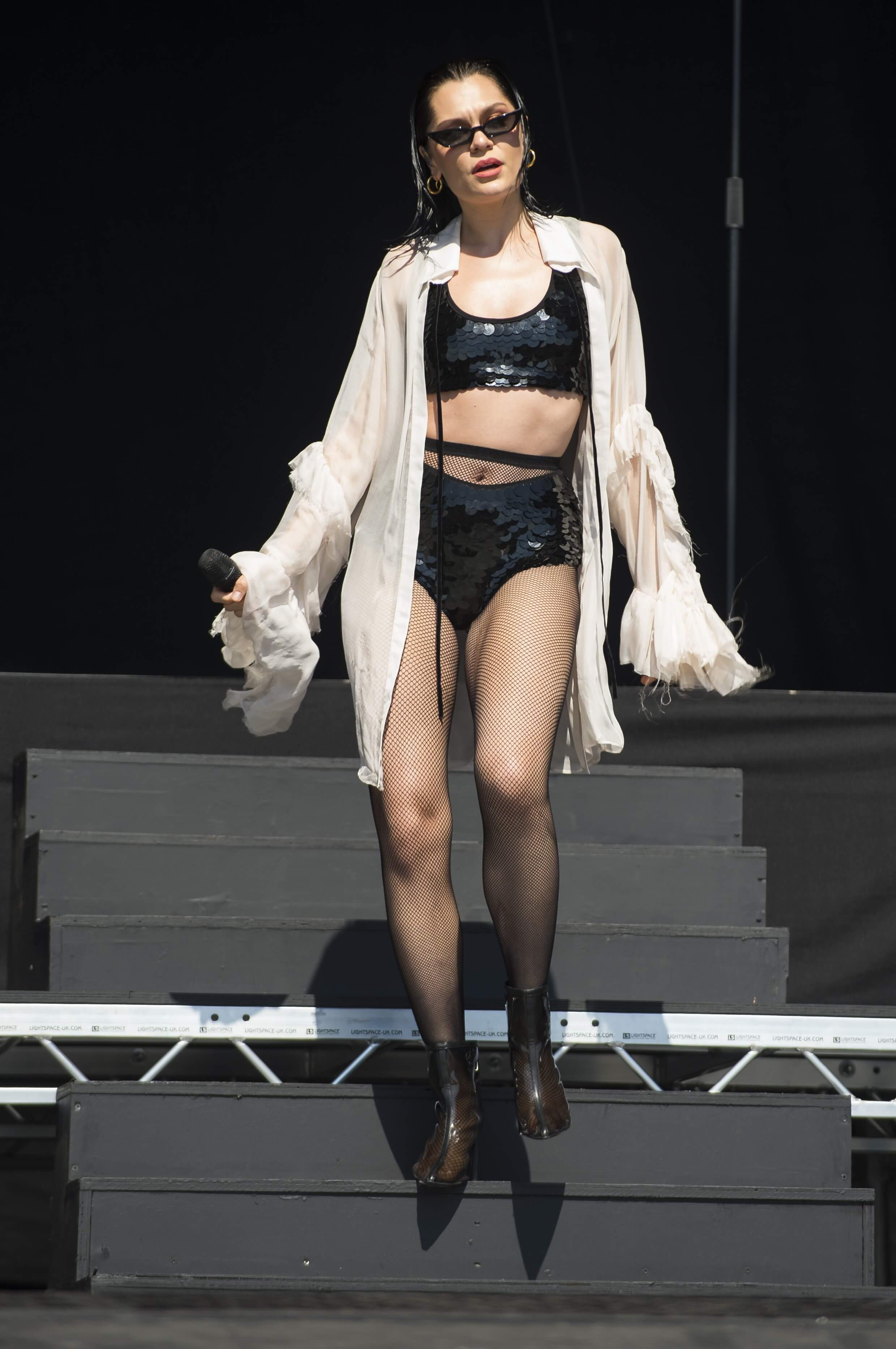 49 Hot Bikini Pictures Of Jessie J Which Will Make Your Hands Want Her | Best Of Comic Books