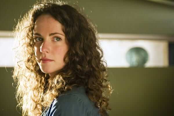 49 Hot Pictures Of Amy Manson Will Make You Go Mad For Her | Best Of Comic Books