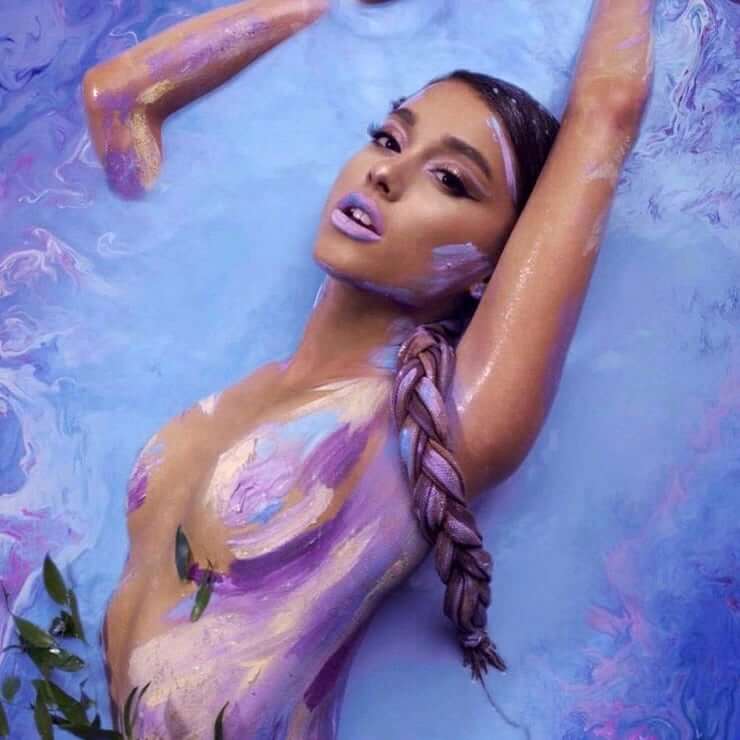 49 Hot Pictures Of Ariana Grande Will Make You Fall In Love with Her | Best Of Comic Books