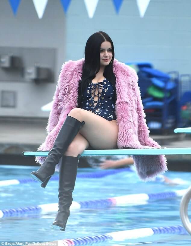 49 Hot Pictures Of Ariel Winter Which Will Make Your Hands Want Her | Best Of Comic Books