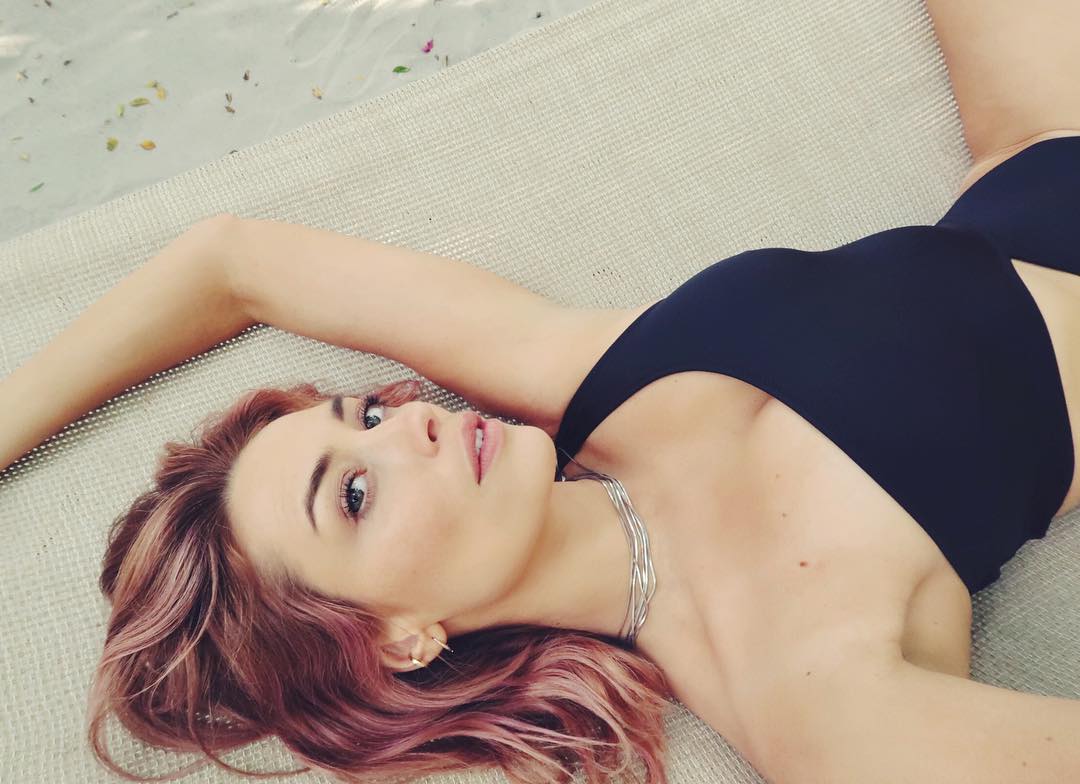 49 Hot Pictures Of Arielle Vandenberg Are Heaven On Earth | Best Of Comic Books