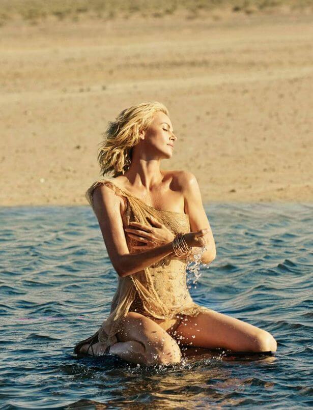 49 Hot Pictures Of Charlize Theron Which Will Make You Go Head Over Heels | Best Of Comic Books