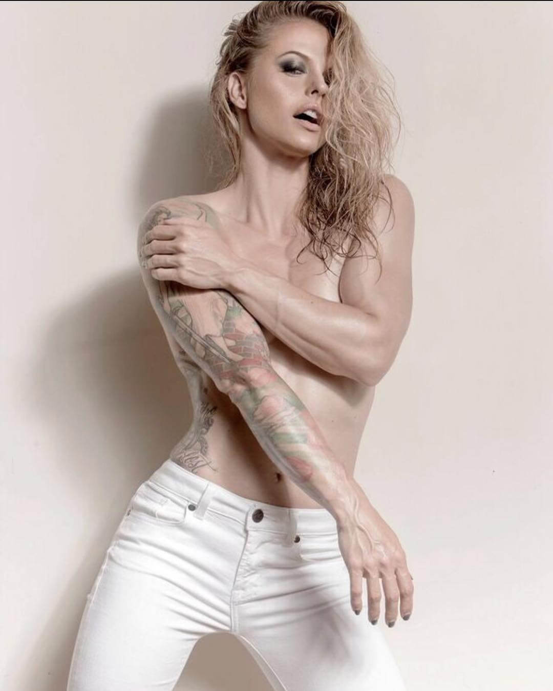 49 Hot Pictures Of Christmas Abbott Are Sexy As Hell | Best Of Comic Books