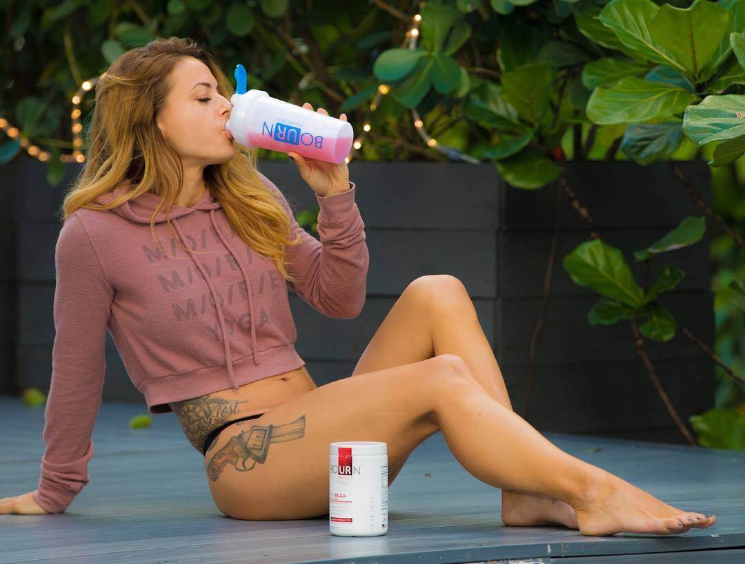 49 Hot Pictures Of Christmas Abbott Are Sexy As Hell | Best Of Comic Books
