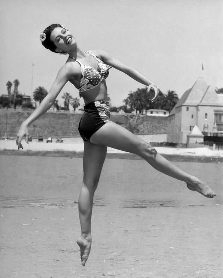 49 Hot Pictures Of Cyd Charisse Which Are Sexier Than Ever | Best Of Comic Books