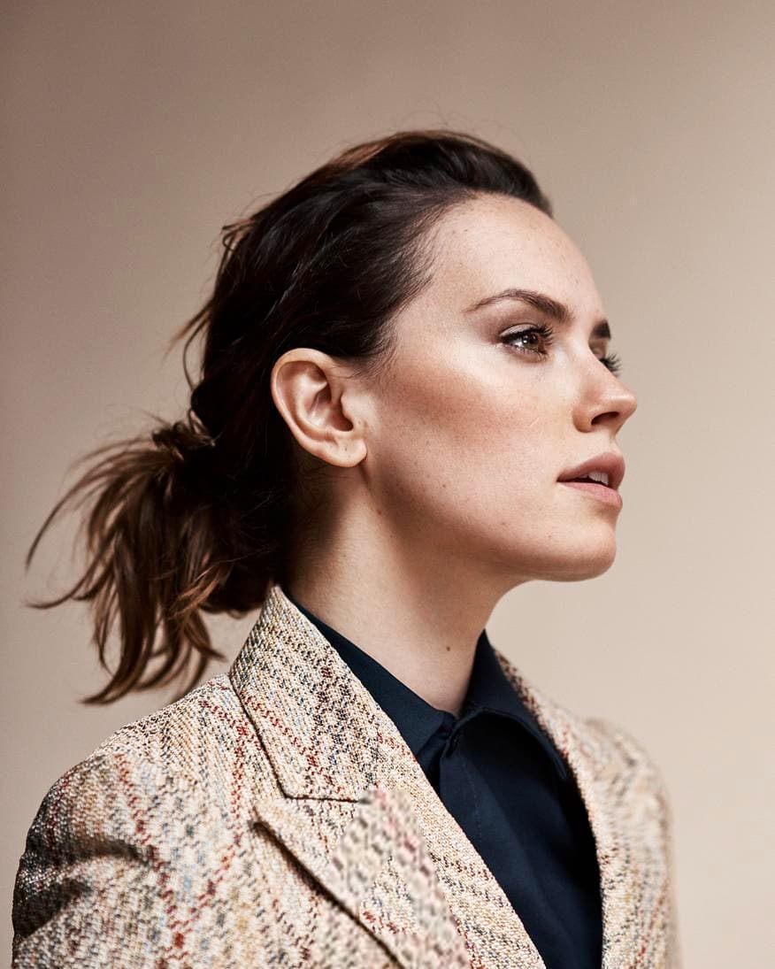 49 Hot Pictures Of Daisy Ridley Prove That She Is the Sexiest Star Wars Babe | Best Of Comic Books