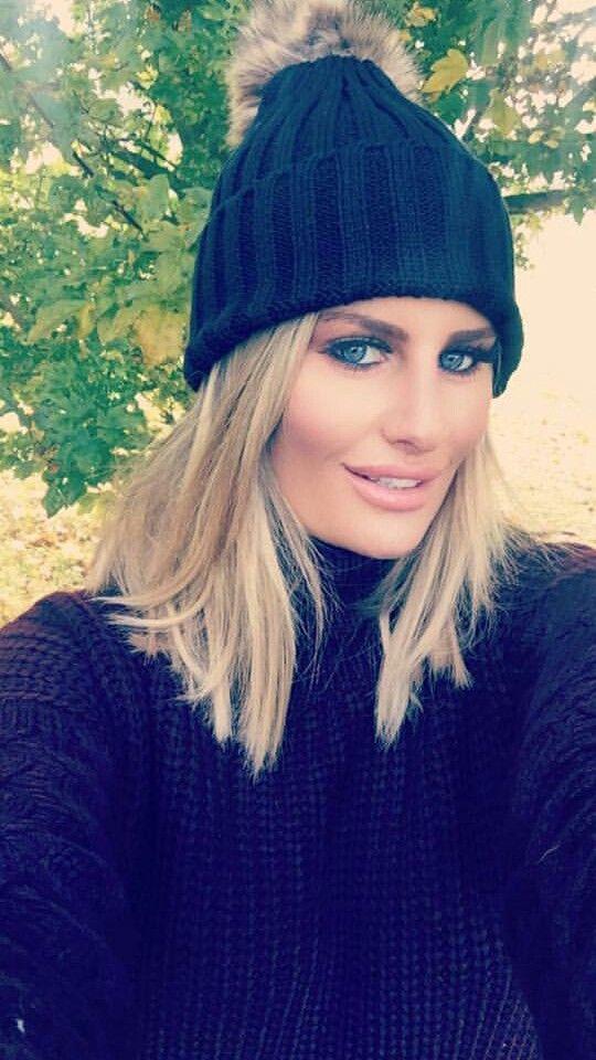 49 Hot Pictures Of Danielle Armstrong Which Will Make You Forget Your Girlfriend | Best Of Comic Books