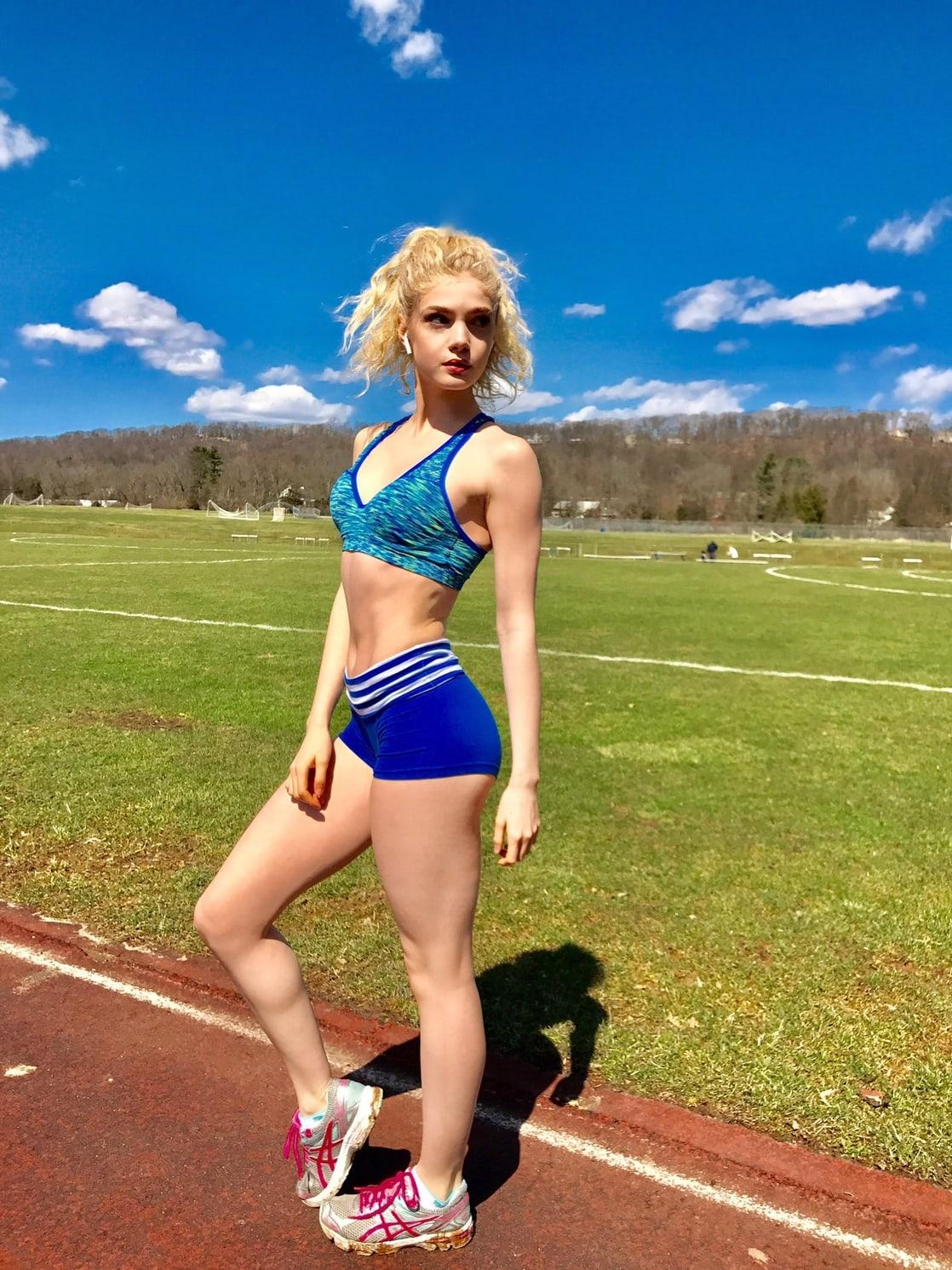 49 Hot Pictures Of Elena Kampouris Are So Damn Sexy That We Don’t Deserve Her | Best Of Comic Books