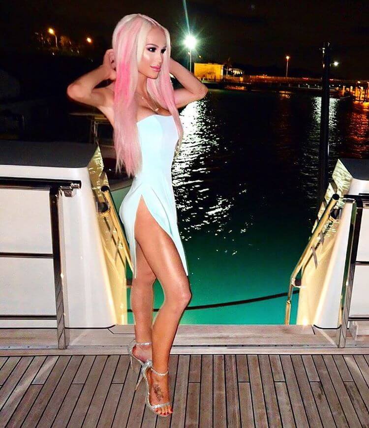 49 Hot Pictures Of Gigi Gorgeous Will Make You Go Mad For Her | Best Of Comic Books