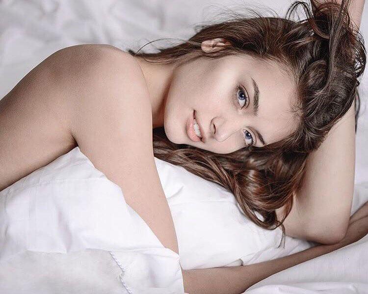 49 Hot Pictures Of Jessica Clements Which Will Make You Want To Jump Into Bed With Her | Best Of Comic Books
