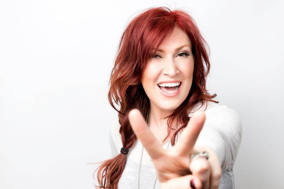 49 Hot Pictures Of Jo Dee Messina Which Will Make You Fall For Her | Best Of Comic Books