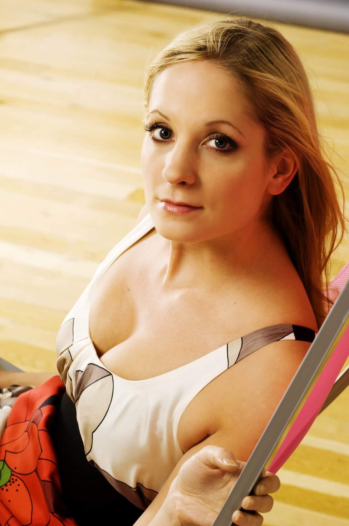 49 Hot Pictures Of Joanne Froggatt Will Hypnotise You With Her Exquisite Body | Best Of Comic Books