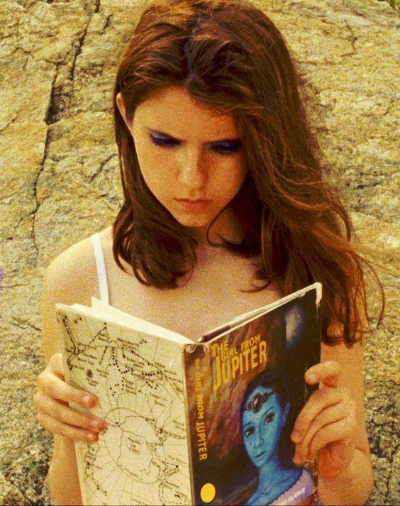 49 Hot Pictures Of Kara Hayward Are Too Damn Appealing | Best Of Comic Books