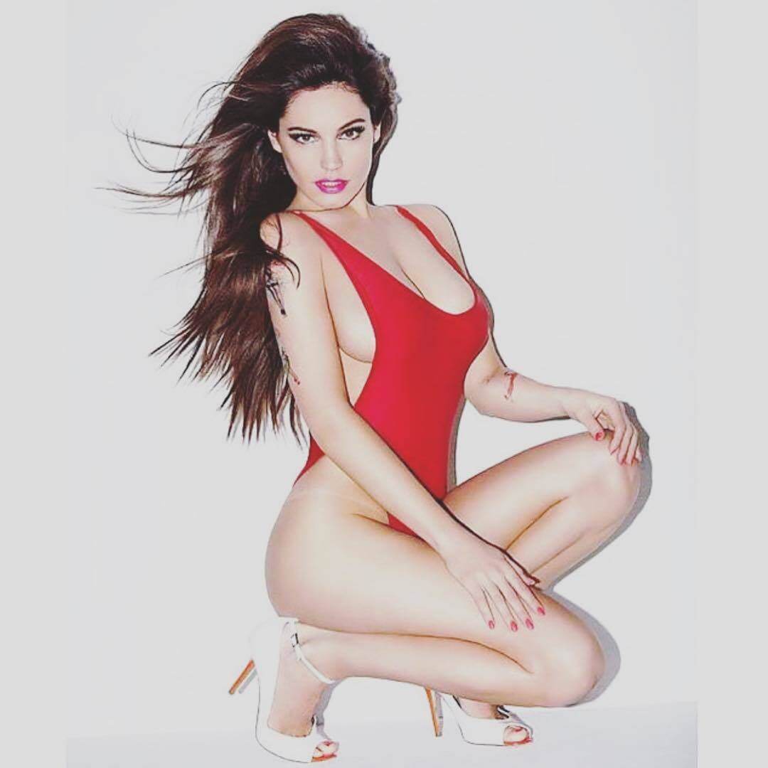 49 Hot Pictures Of Kelly Brook Will Make You Sweat Like Crazy | Best Of Comic Books
