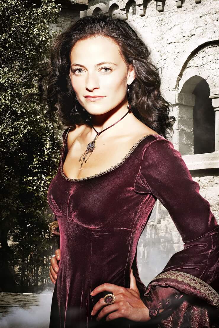 49 Hot Pictures Of Lara Pulver Which Are Absolutely Mouth-Watering | Best Of Comic Books