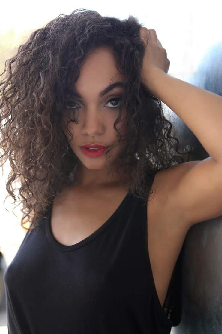 49 Hot Pictures Of Lyndie Greenwood Which Are Sure to Catch Your Attention | Best Of Comic Books