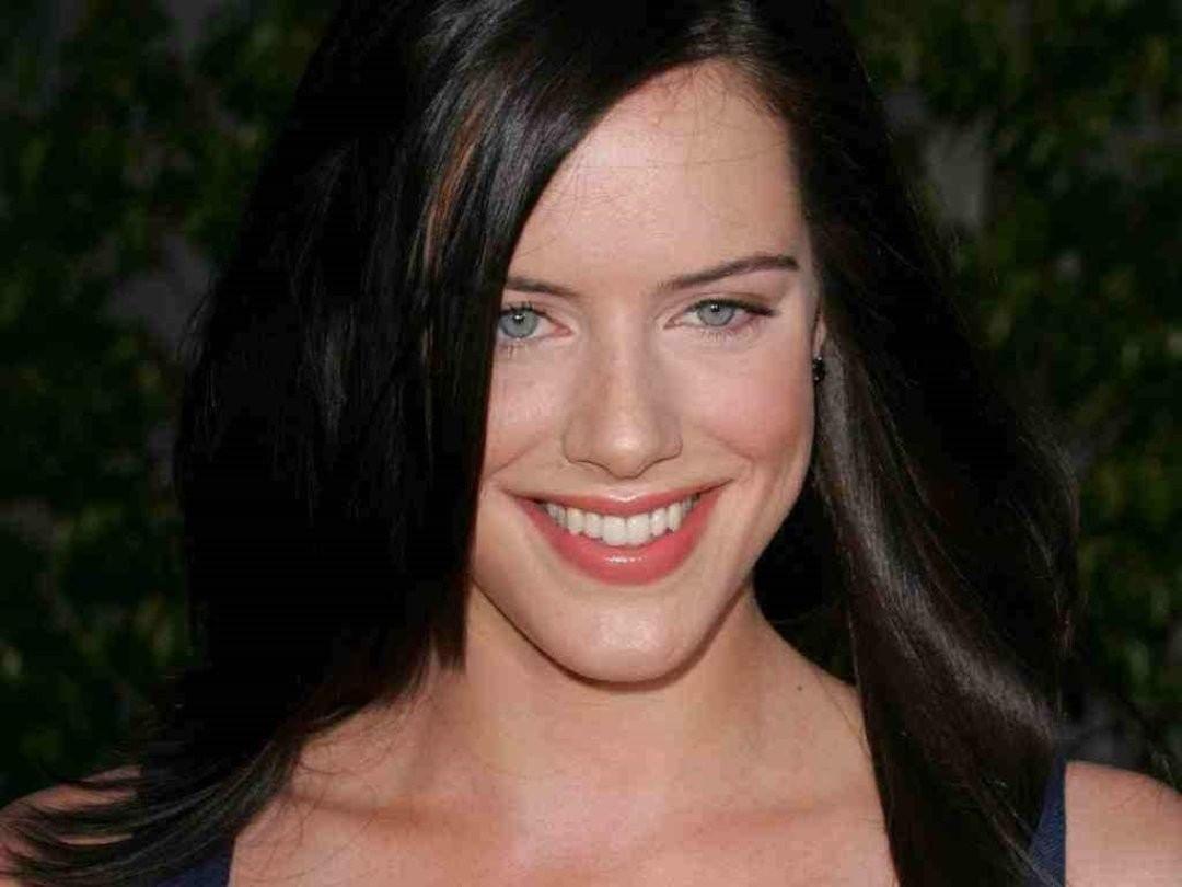 49 Hot Pictures Of Michelle Ryan Will Make You Fall In Love Instantly | Best Of Comic Books