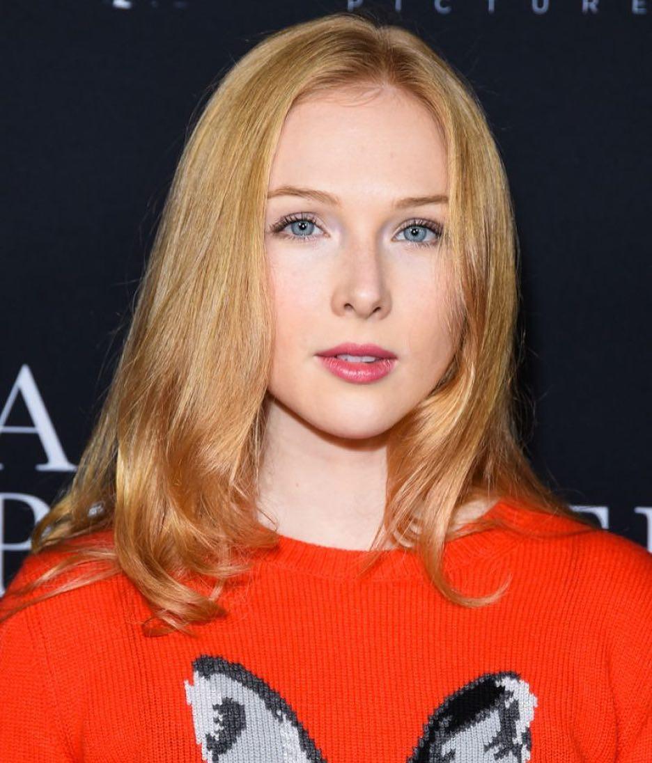 49 Hot Pictures Of Molly C. Quinn Are Just Too Yum For Her Fans | Best Of Comic Books