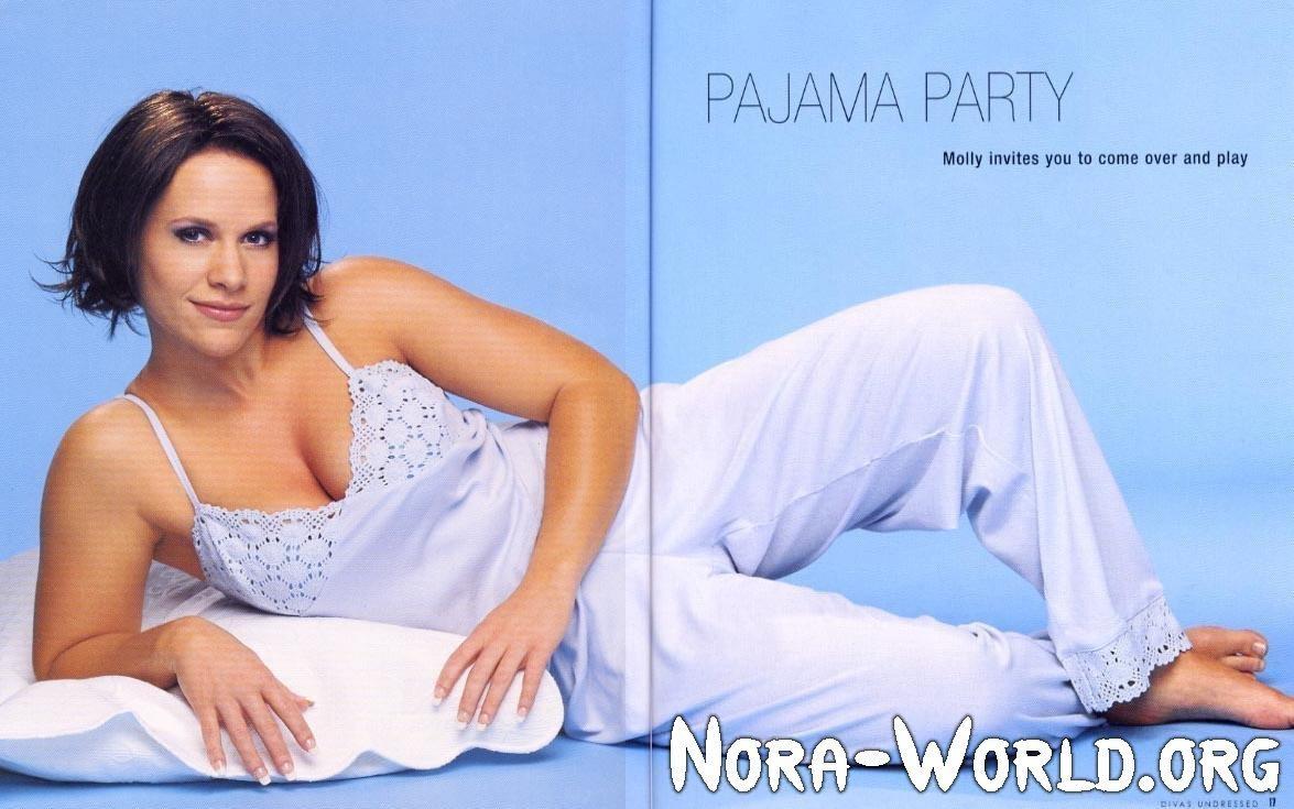 49 Hot Pictures Of Molly Holly from WWE Will Leave You Gasping For Her | Best Of Comic Books