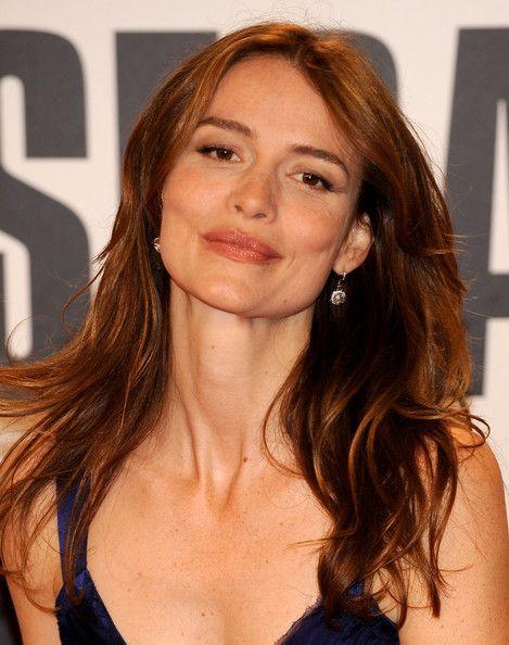 49 Hot Pictures Of Saffron Burrows Which Will Get You Addicted To Her Sexy Body | Best Of Comic Books