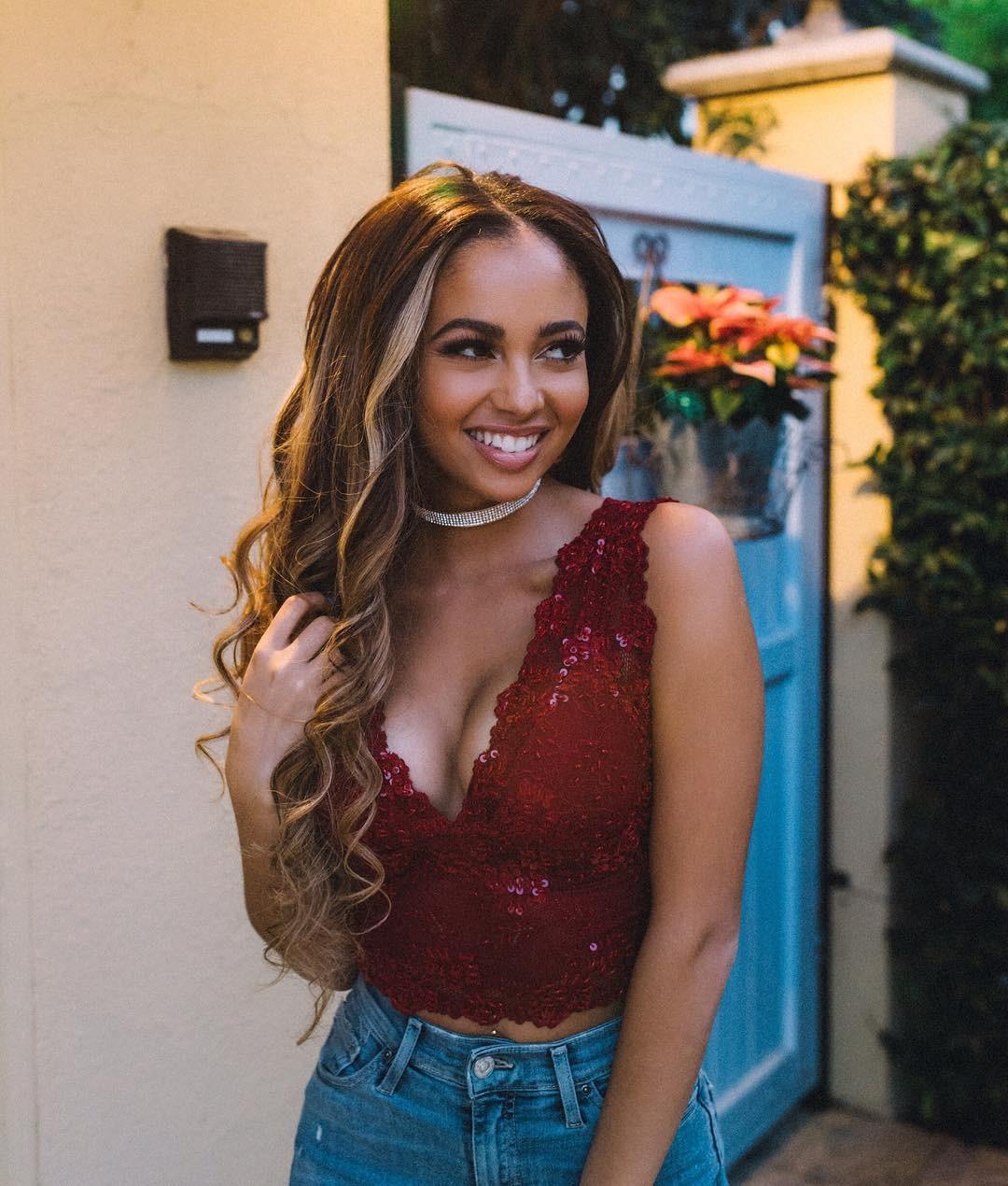 49 Hot Pictures Of Vanessa Morgan Which Will Get You Addicted To Her Sexy Body | Best Of Comic Books