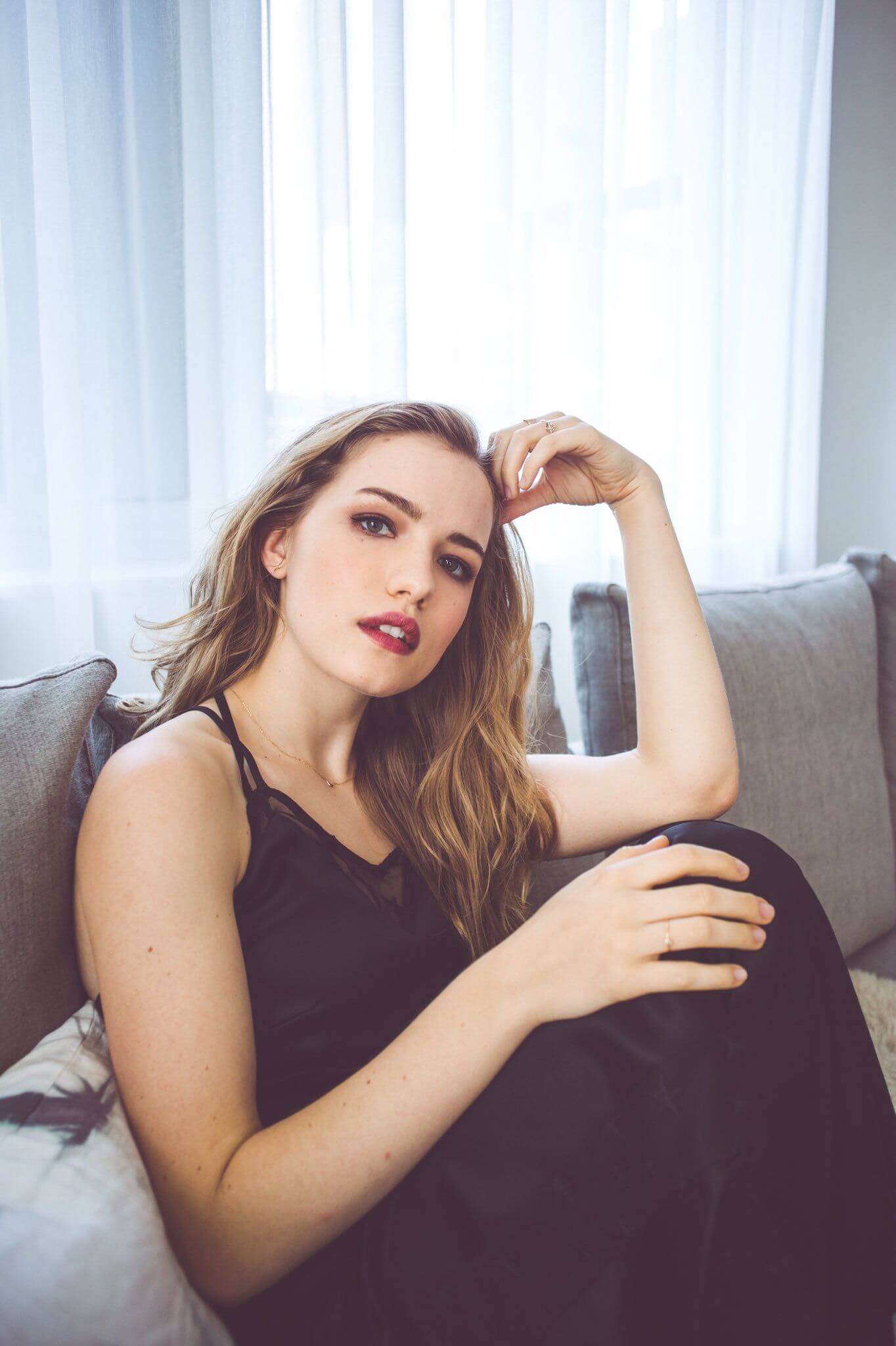 49 Hot Pictures Of Willa Fitzgerald Which Will Make You Crazy About Her | Best Of Comic Books