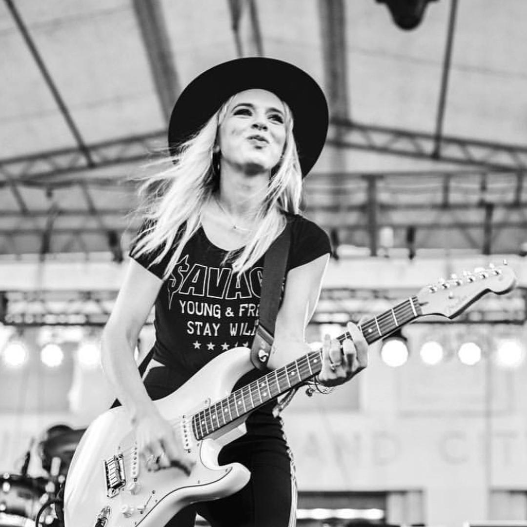 49 Hot Pictures Of ZZ Ward Which Will Make You Crazy About Her | Best Of Comic Books