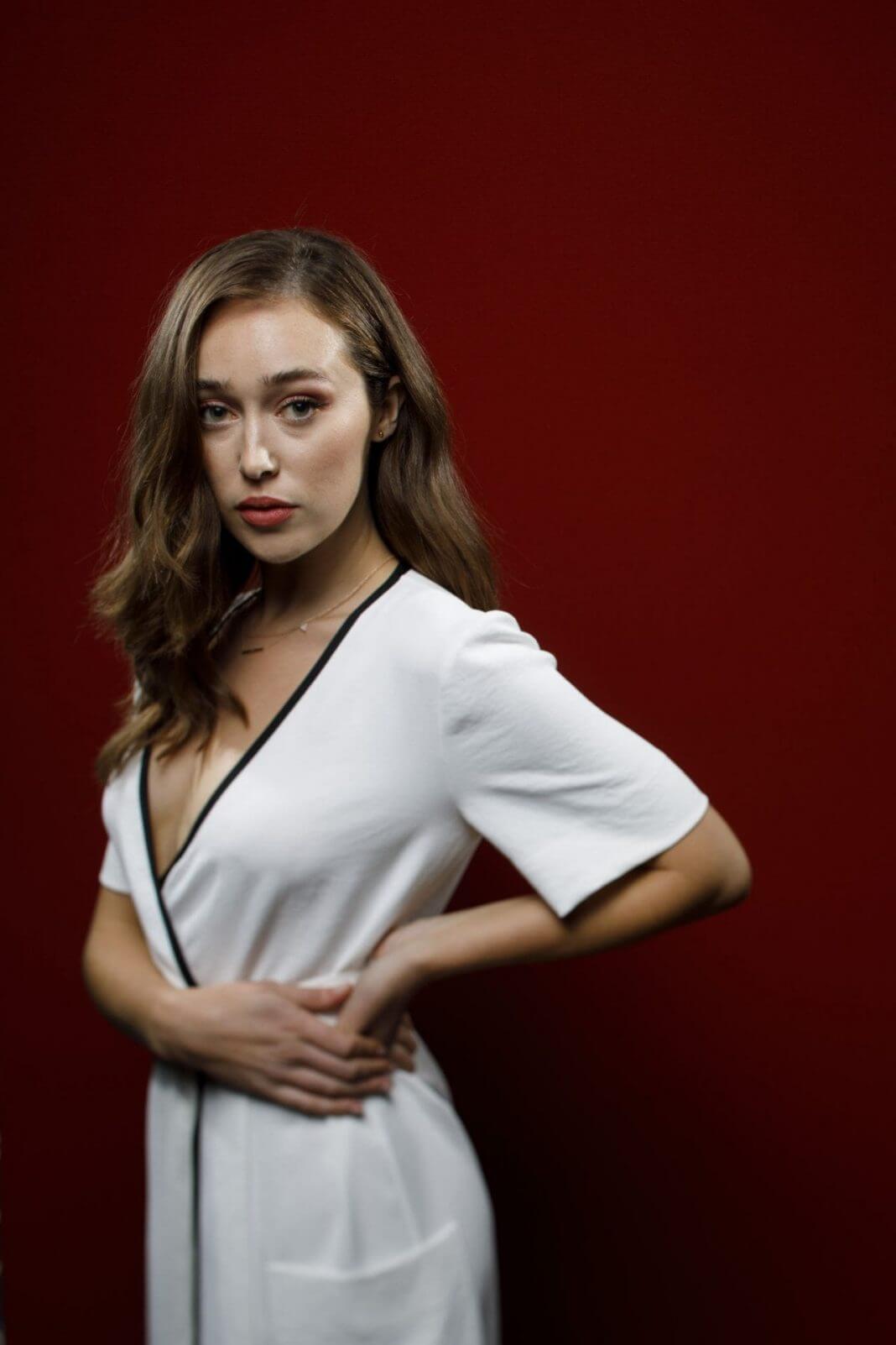49 Hottest Alycia Debnam Carey Bikini Pictures Show Off Her Sexy Fit Body To The World The Viraler 
