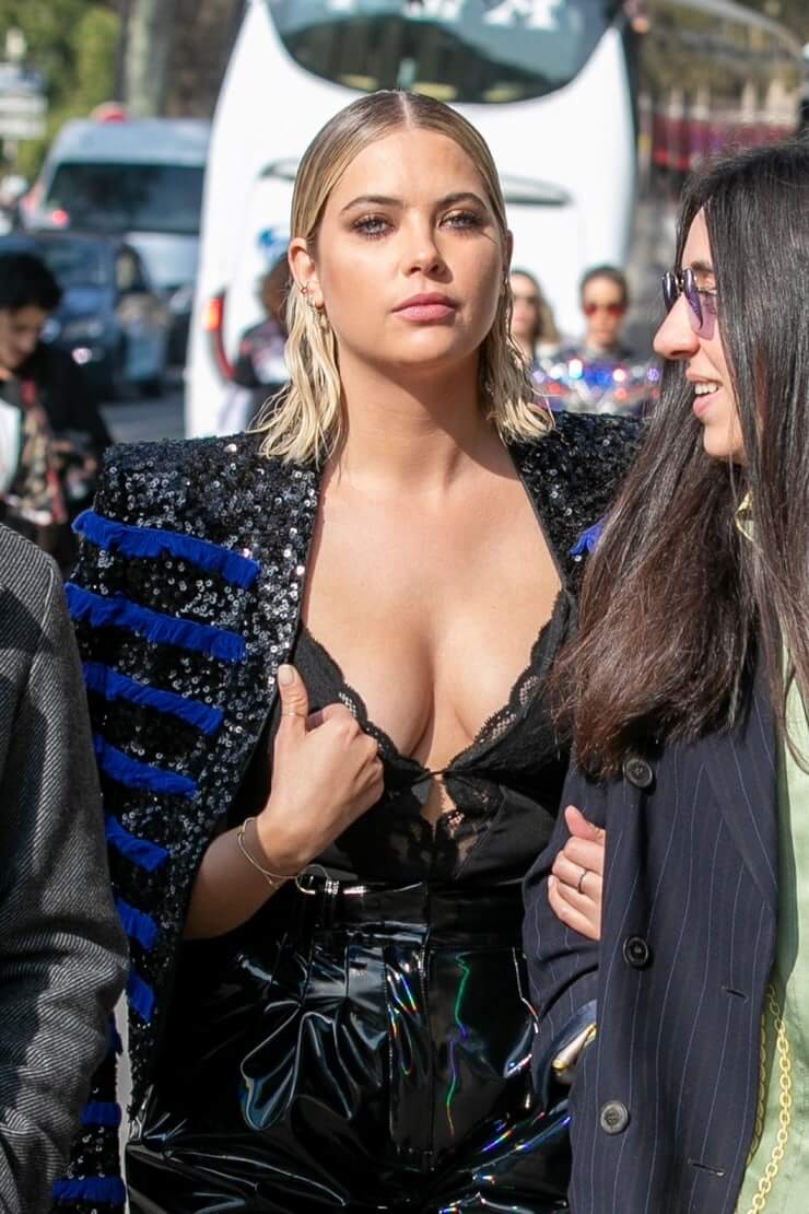 49 Hottest Ashley Benson Big Butt Pictures Will Hypnotise You With Her Enigmatic Beauty | Best Of Comic Books