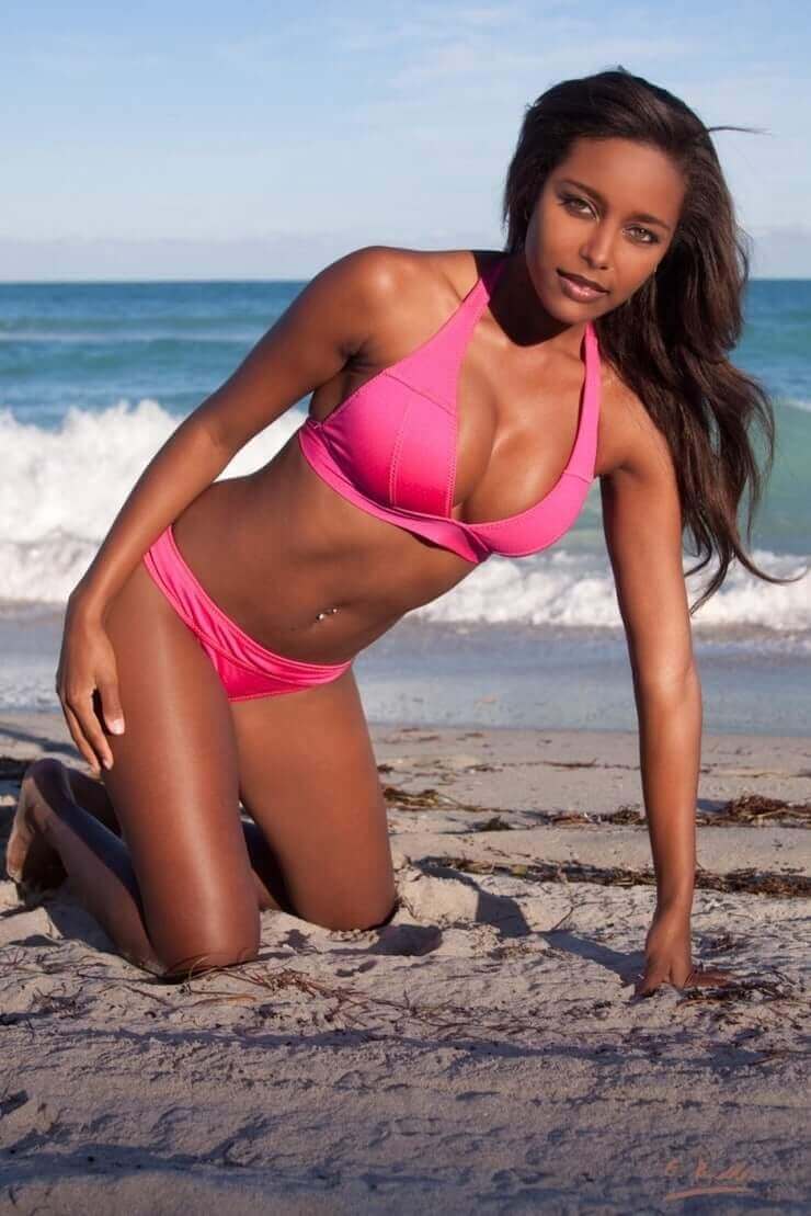 49 Hottest Bikini Pictures Of Brandi Rhodes Unveil Her Fit Sexy Body | Best Of Comic Books