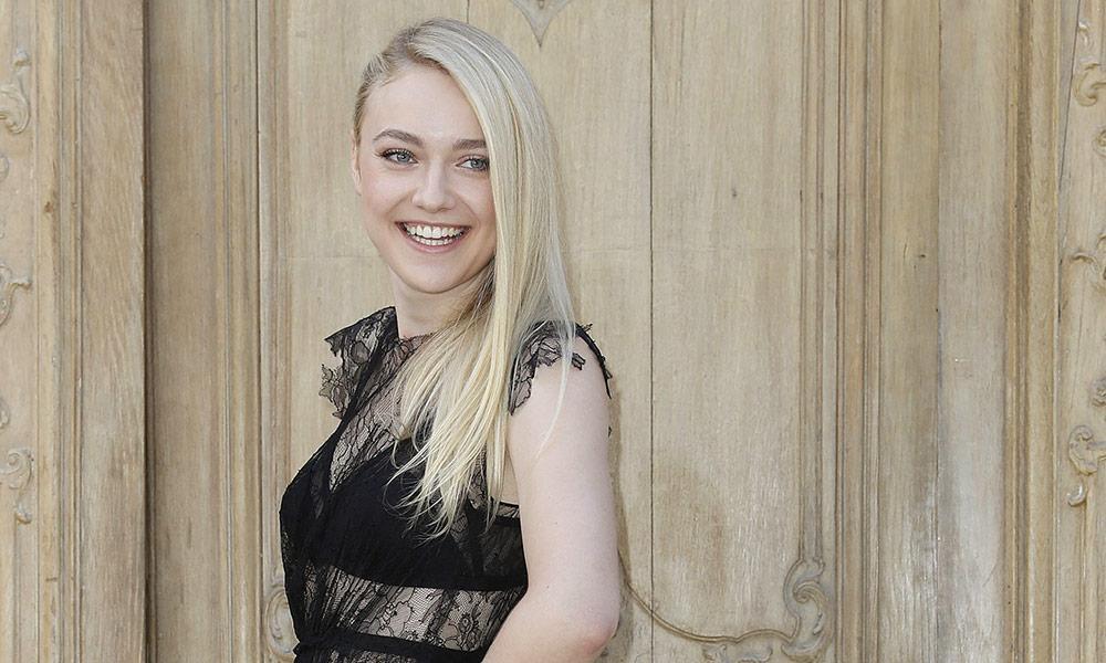 49 Hottest Dakota Fanning Big Butt Pictures Are Amazingly Beautiful | Best Of Comic Books