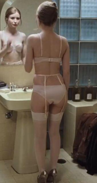 49 Hottest Emily Browning Big Butt Pictures Will Make You Fantasize Her | Best Of Comic Books