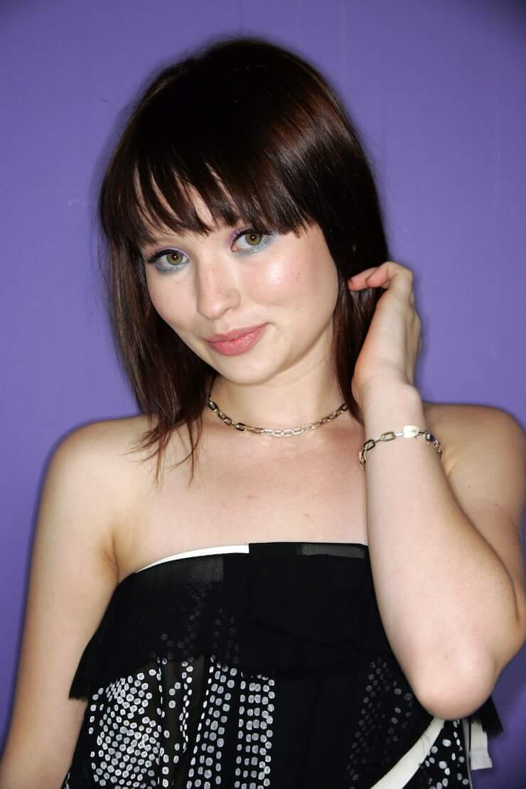 49 Hottest Emily Browning Bikini Pictures Are Heaven On Earth | Best Of Comic Books