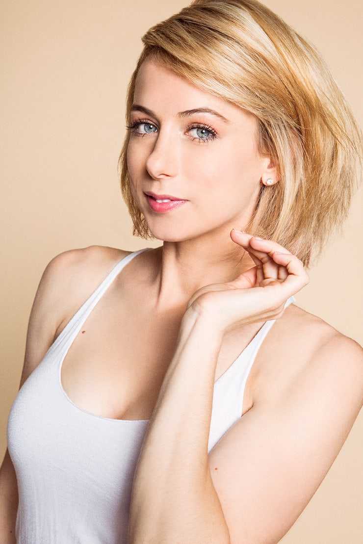 49 Hottest Iliza Shlesinger Big Butt Pictures Will Make You Crazy About Her | Best Of Comic Books