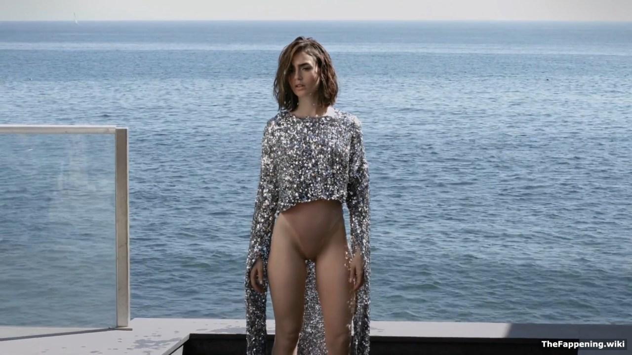 49 Hottest Lily Collins Bikini Pictures Will Make You Her Biggest Fan | Best Of Comic Books