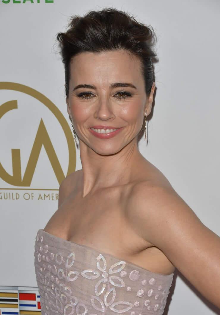 49 Hottest Linda Cardellini Bikini Pictures Will Hypnotise You With Her Exquisite Body | Best Of Comic Books