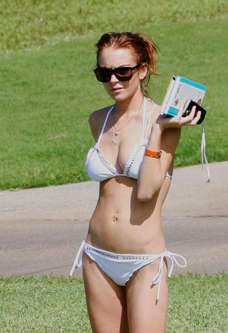 49 Hottest Lindsay Lohan Bikini Pictures Which Will Make You Fall In With Her Sexy Body | Best Of Comic Books