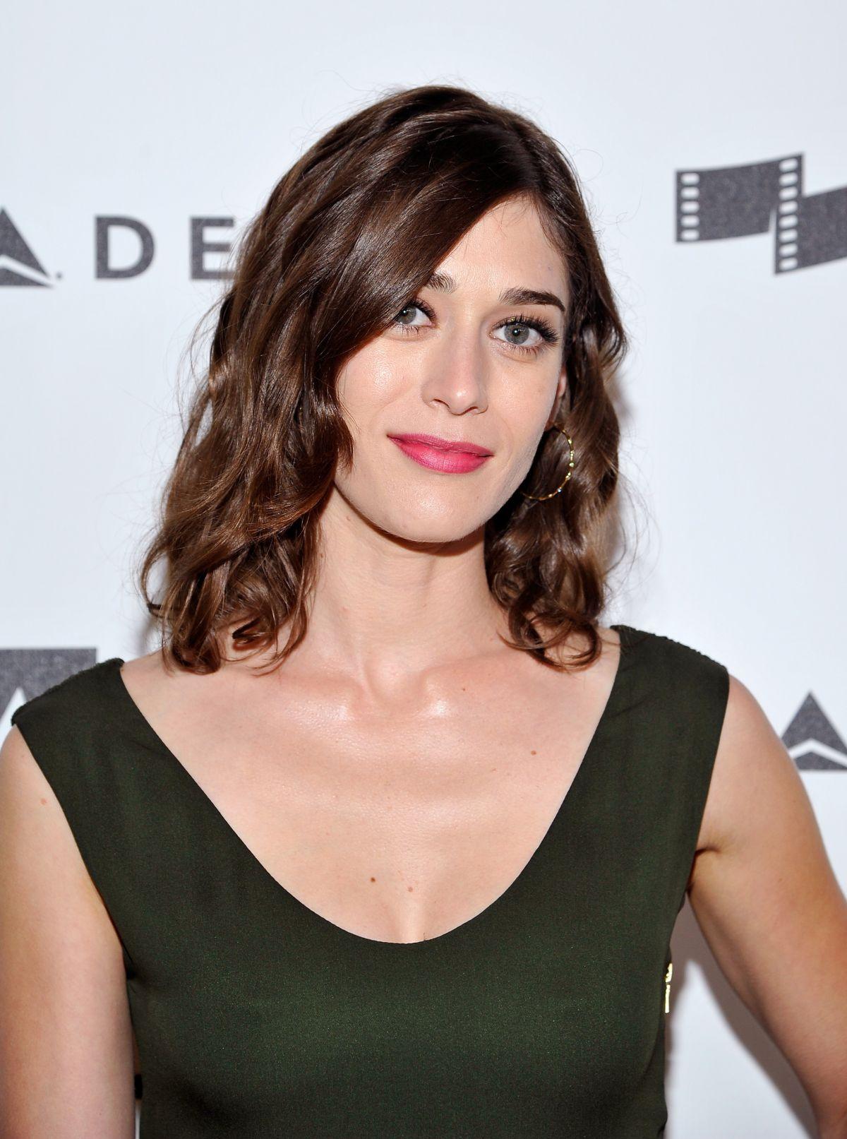 49 Hottest Lizzy Caplan Bikini Pictures That Will Make Your Day A Win | Best Of Comic Books