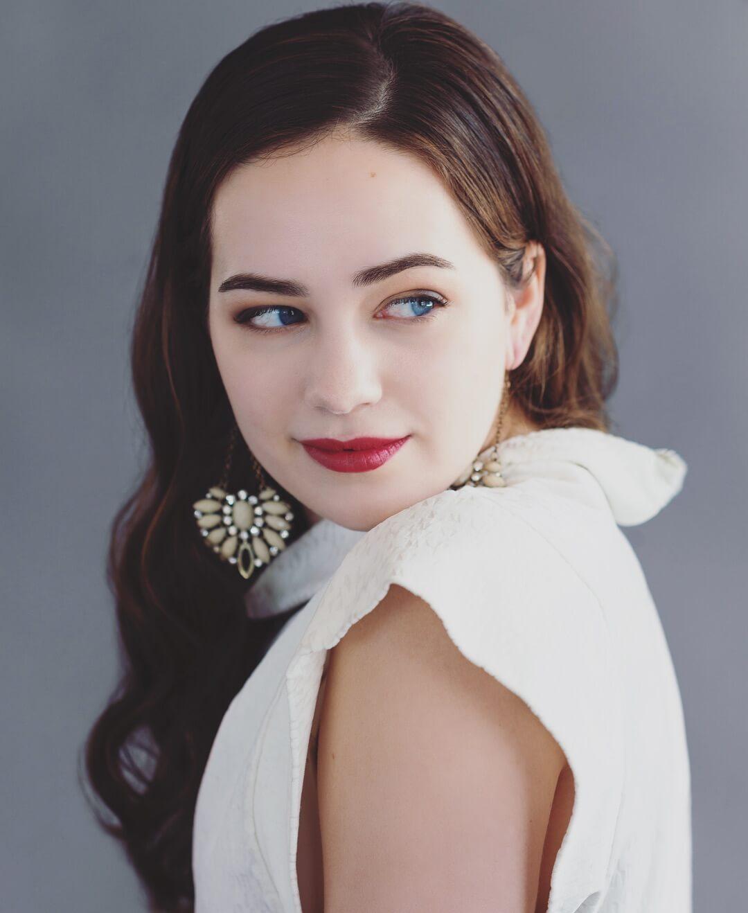 49 Hottest Mary Mouser Big Butt Pictures Will Make You Think Dirty Thoughts | Best Of Comic Books