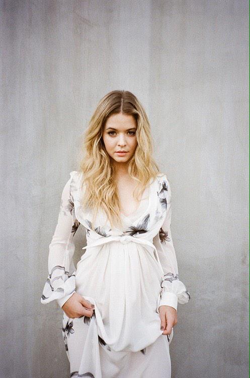 49 Hottest Sasha Pieterse Big Butt Pictures Will Make You Crave For Her | Best Of Comic Books