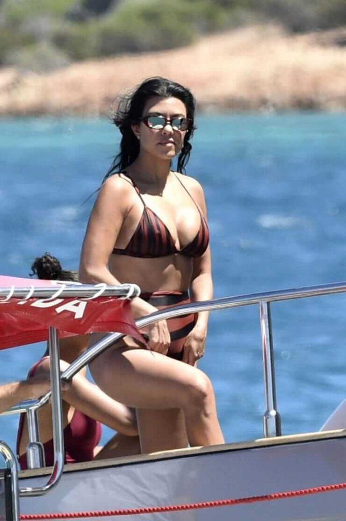 49 kourtney kardashian Nude Pictures Will Make You Slobber Over Her | Best Of Comic Books