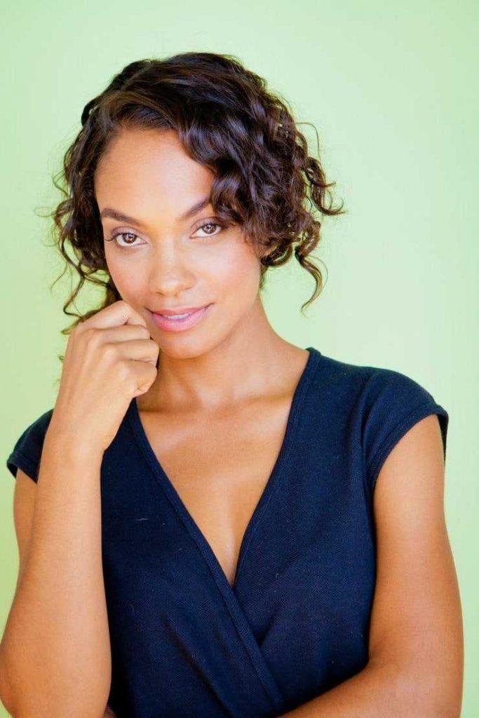 49 Lyndie Greenwood Nude Pictures That Are Sure To Put Her Under The Spotlight | Best Of Comic Books